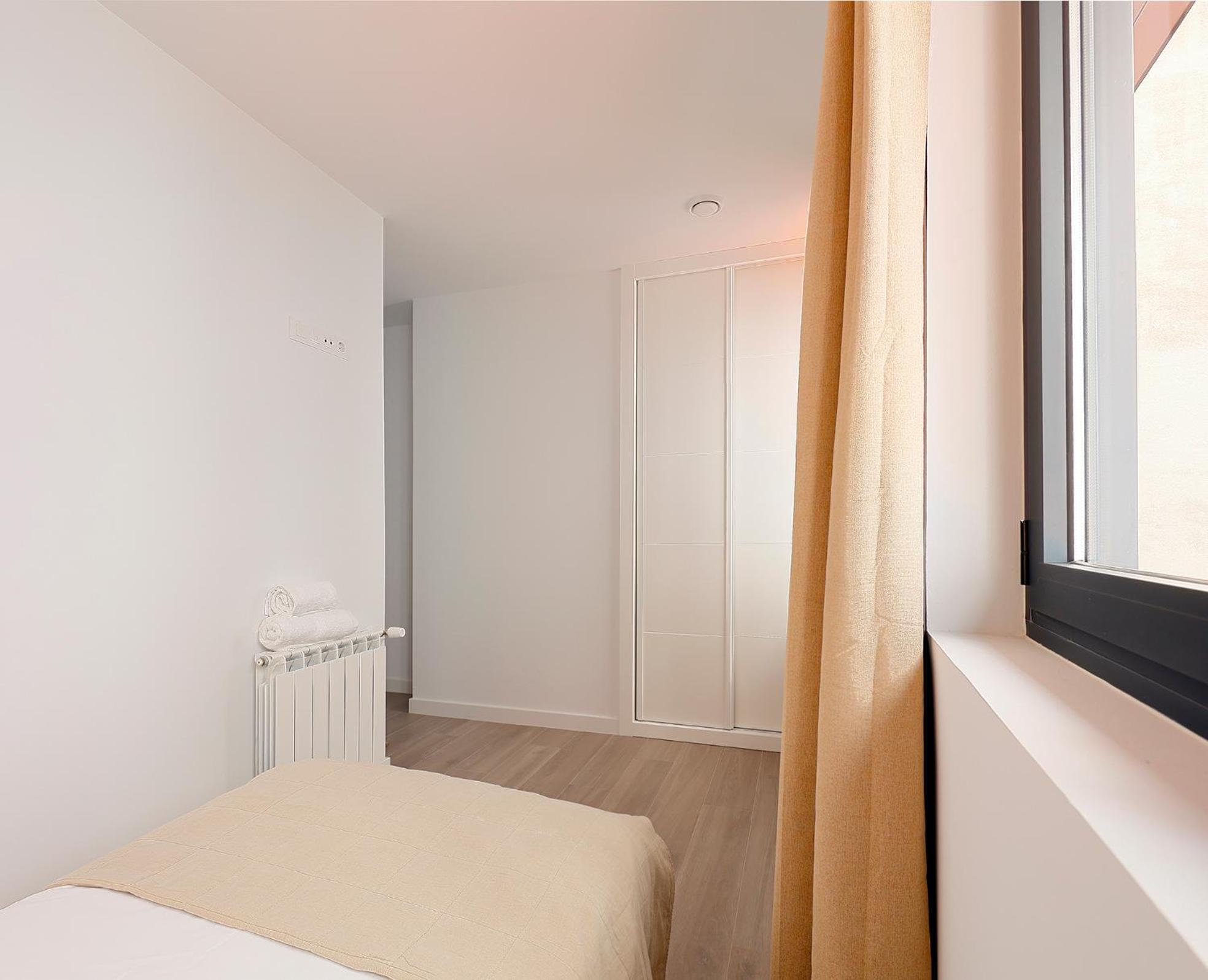Apartamentos Sobrecantu Oviedo Kültér fotó